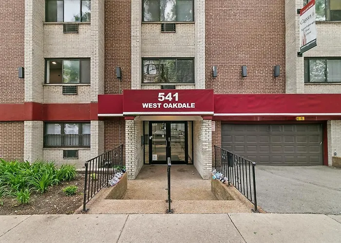 Stunning 1br At Center Of Lakeview - Oakdale 211 *